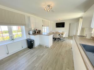 Pershore Way- click for photo gallery